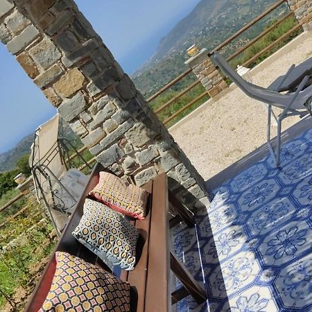 Casa Vacanze Villa La Gatta Vatolla Exterior photo